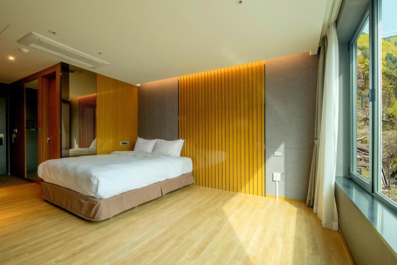 Jeongseon Intoraon Hotel Exterior photo